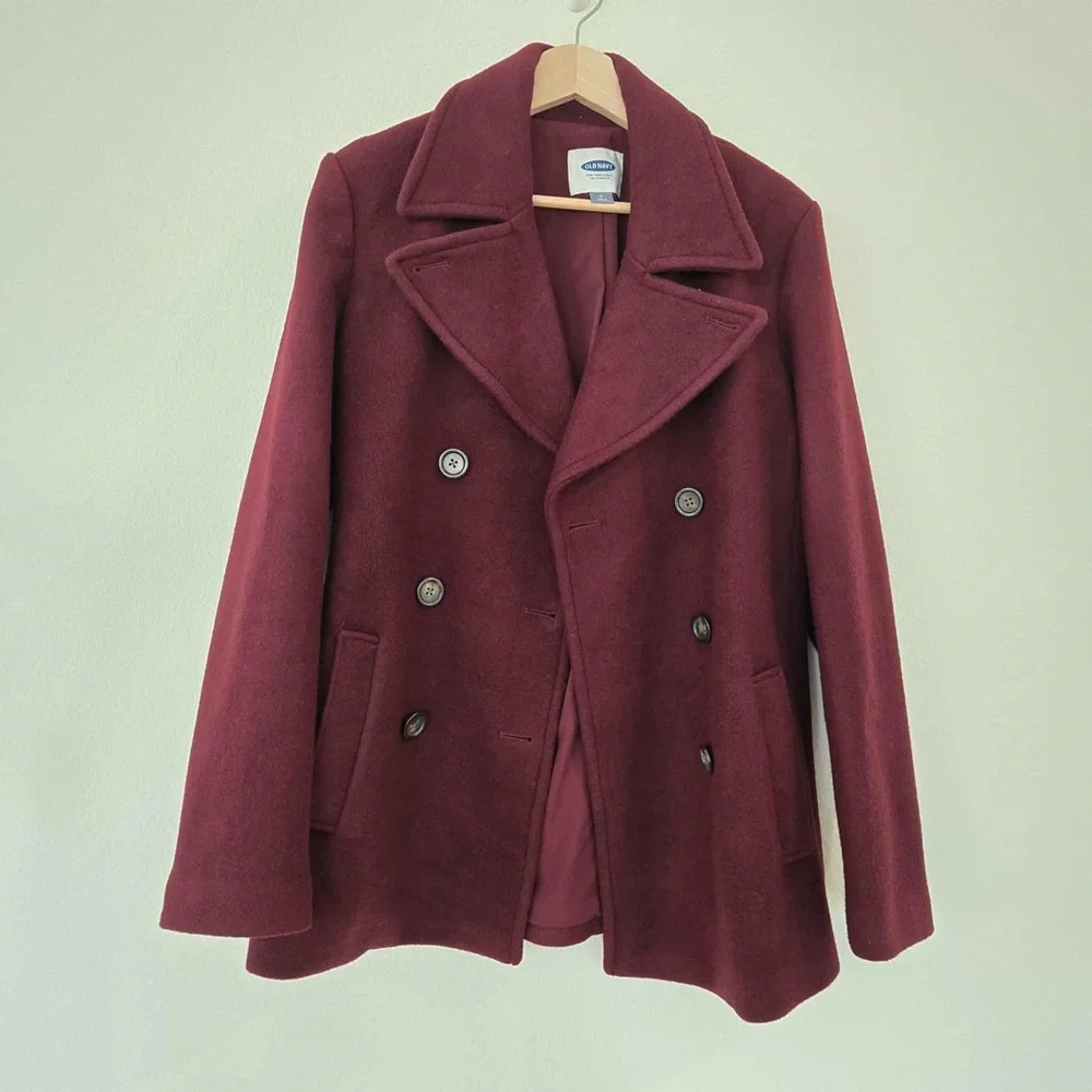 Old Navy Burgundy Peacoat size medium‎ EUC
